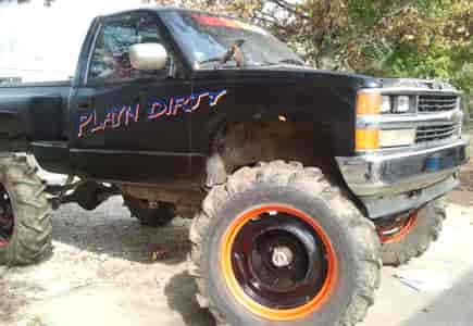 Lettering on a mud truck
