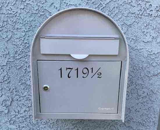 Custom Mailbox Lettering
