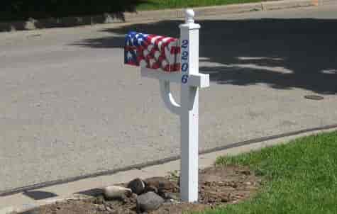 Vertical Lettering on a Mailbox Post