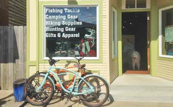 Custom Outfitters Window Lettering