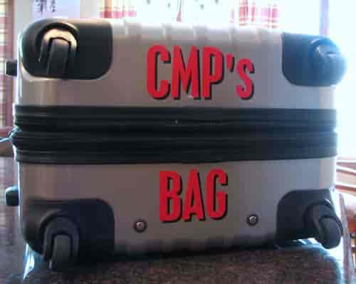 Lettering on a luggage bag