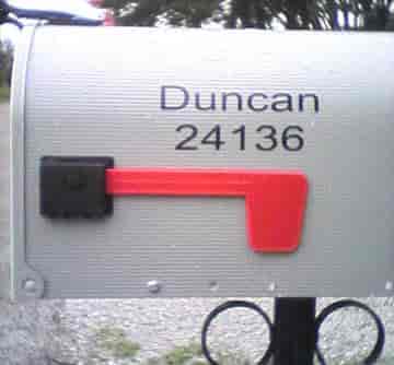 Custom Lettering on a Mailbox