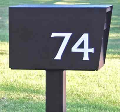 Vinyl numbering on a mailbox