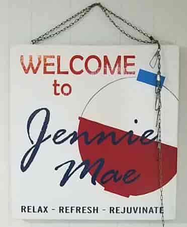 Personalized welcome home sign lettering