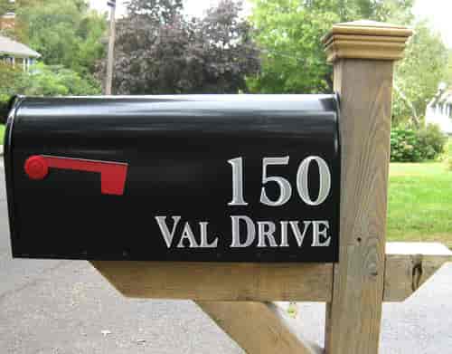 Mailbox lettering