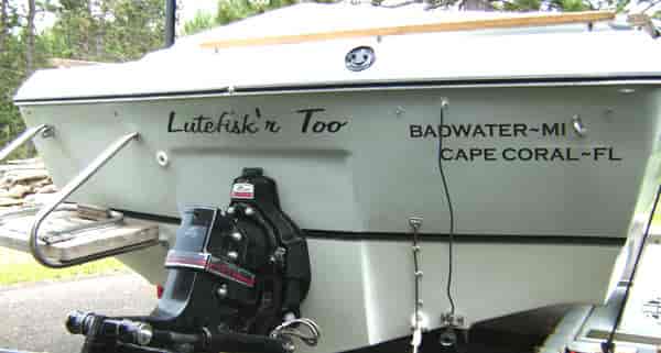 Custom vinyl boat name and registration