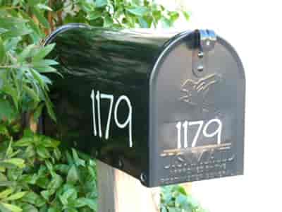 Custom vinyl mailbox numbers
