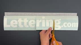 Cutting between vinyl letters