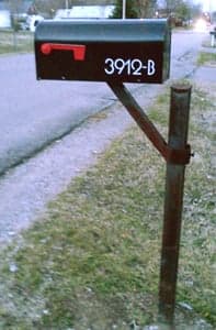Vinyl numbers and letter on mailbox Vinyl numbers and letter on mailbox