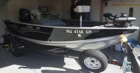 Custom Boat Vinyl Lettering