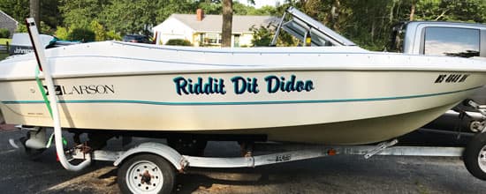 Boat name lettering