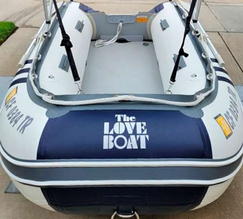 Boat lettering