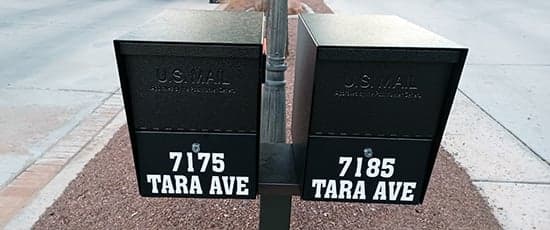Custom Vinyl Mailbox Address