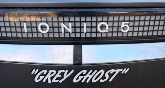 Custom Vinyl Lettering for Vehicle