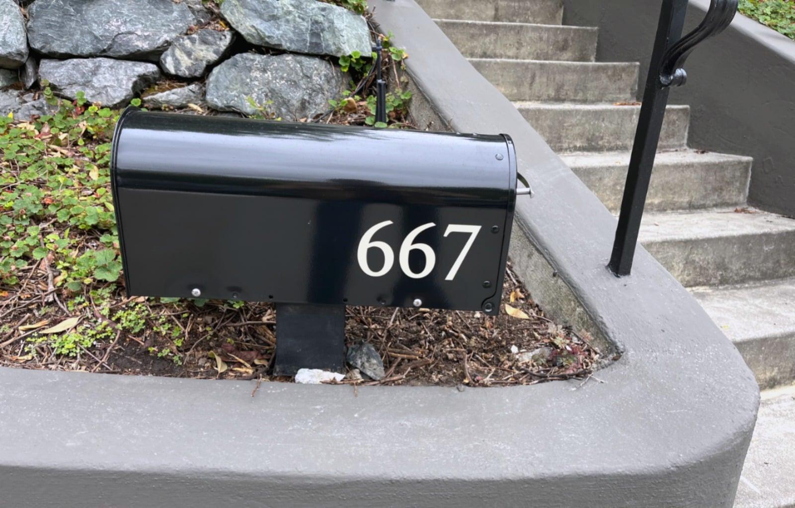 Custom Vinyl Mailbox Number