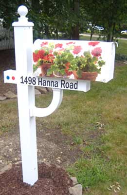 Lettering on Mailbox Lettering on Mailbox