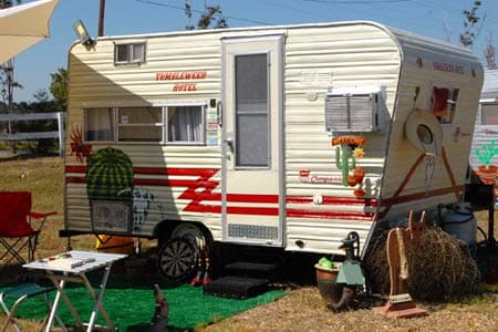 Vinyl Lettering on a travel trailer Vinyl Lettering on a travel trailer