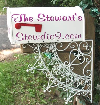 Custom mailbox lettering Custom mailbox lettering