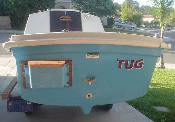 Custom vinyl boat lettering Custom vinyl boat lettering