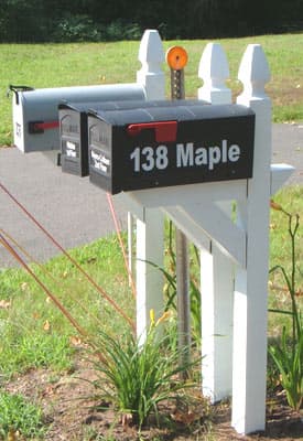 Custom Vinyl Lettering on a mailbox