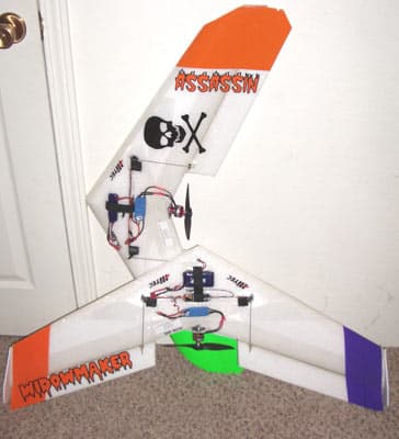 Custom lettering on a model airplane Custom lettering on a model airplane