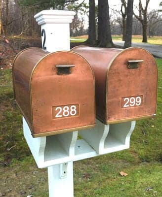 Custom mailbox lettering Custom mailbox lettering