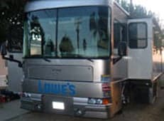 Lettering and graphics on a motorhome