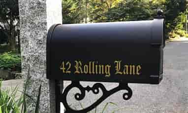 Vinyl lettering on a mailbox