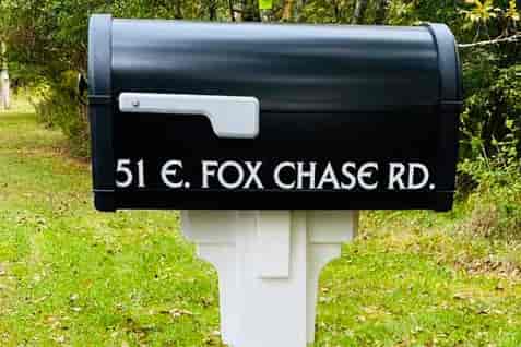 Custom Mailbox Vinyl Lettering