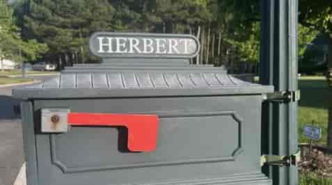 Custom Vinyl Mailbox Name
