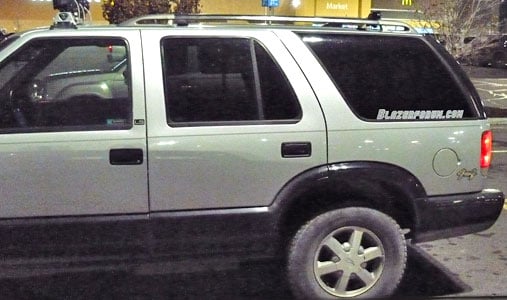 Lettering on an SUV Lettering on an SUV