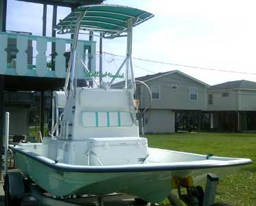 Custom lettering a boat Custom lettering a boat
