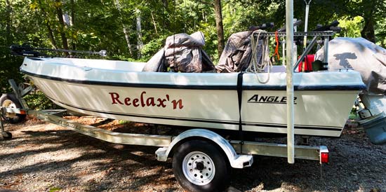 Boat name vinyl lettering Boat name vinyl lettering