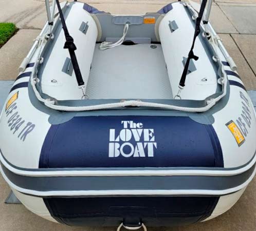 Boat lettering Boat lettering