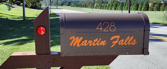 Submitted by: Kellie Falls, TN Custom Vinyl Mailbox Lettering