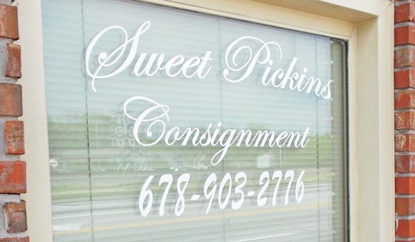 Custom Store Window Lettering Custom Store Window Lettering