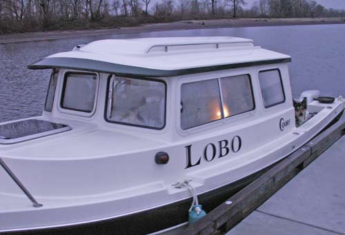 Vinyl Lettering on a Boat Vinyl Lettering on a Boat