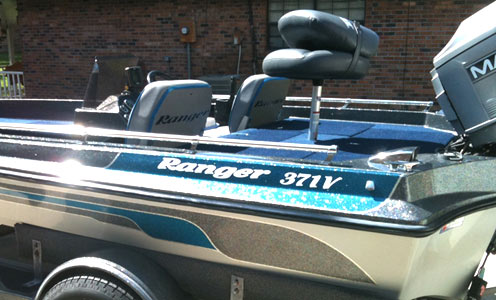 Vinyl boat lettering Vinyl boat lettering